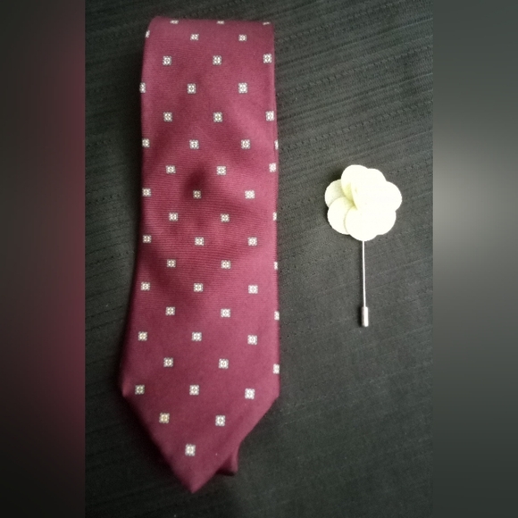 Strathmore - Picture 1 of 3